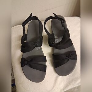 Women's CLARKS Black Knot Strap Casual Sandals size 12